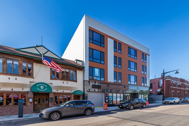 Bayside Square in Bayside, NY - Building Photo - Building Photo