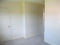 104 Pinegrove Ct photo'