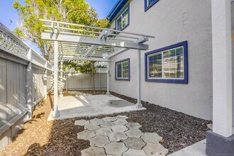 506 Canyon Dr in Oceanside, CA - Building Photo - Building Photo