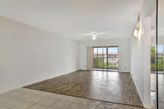 3201 Portofino Pt, Unit H4 in Coconut Creek, FL - Building Photo - Building Photo