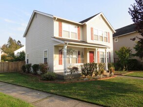 1936 Braget St in Dupont, WA - Building Photo - Building Photo