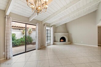 6349 N 78th St in Scottsdale, AZ - Foto de edificio - Building Photo