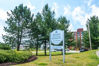 631-631 MacDonald Ave in Sault Ste Marie, ON - Building Photo - Building Photo