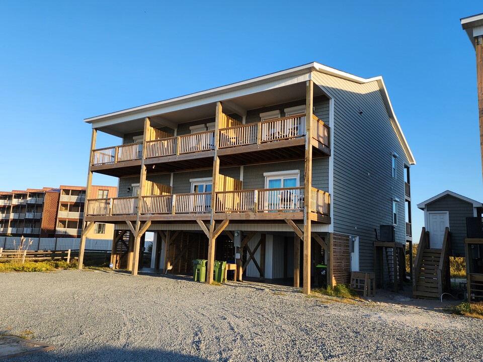 1792 New River Inlet Rd in North Topsail Beach, NC - Building Photo