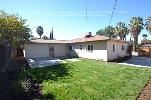 6771 Dwight Way in San Bernardino, CA - Building Photo