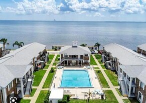 190 E Olmstead Dr, Unit E11 in Titusville, FL - Building Photo