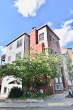 157 Dorchester St in Boston, MA - Foto de edificio - Building Photo