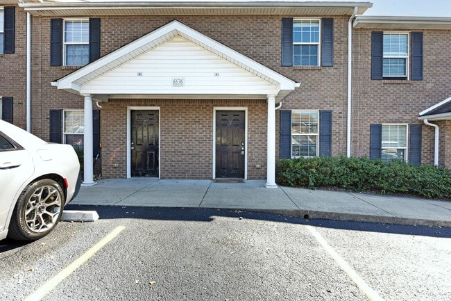 6636 S Wilson Rd in Radcliff, KY - Building Photo - Building Photo