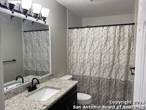9759 Green Mesa in San Antonio, TX - Building Photo - Building Photo