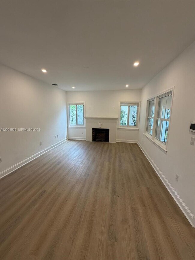 533 Minorca Ave in Coral Gables, FL - Building Photo - Building Photo