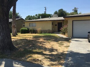 237 N Santa Rita St in Los Banos, CA - Building Photo - Building Photo