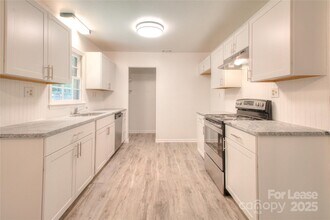 614 Teresa Cir in Marvin, NC - Building Photo - Building Photo