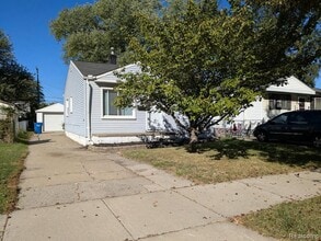 22843 Heussner Ave in Warren, MI - Building Photo - Building Photo