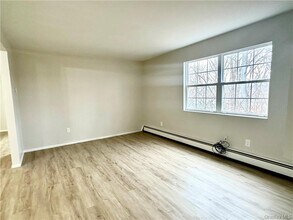 13-19-19 Cole St in Port Jervis, NY - Building Photo - Building Photo