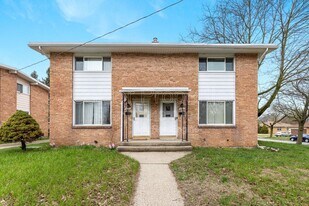 841 Houseman Ave NE in Grand Rapids, MI - Building Photo