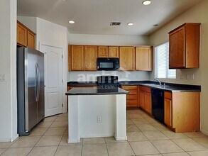 6525 Bismark Hills St in North Las Vegas, NV - Building Photo - Building Photo