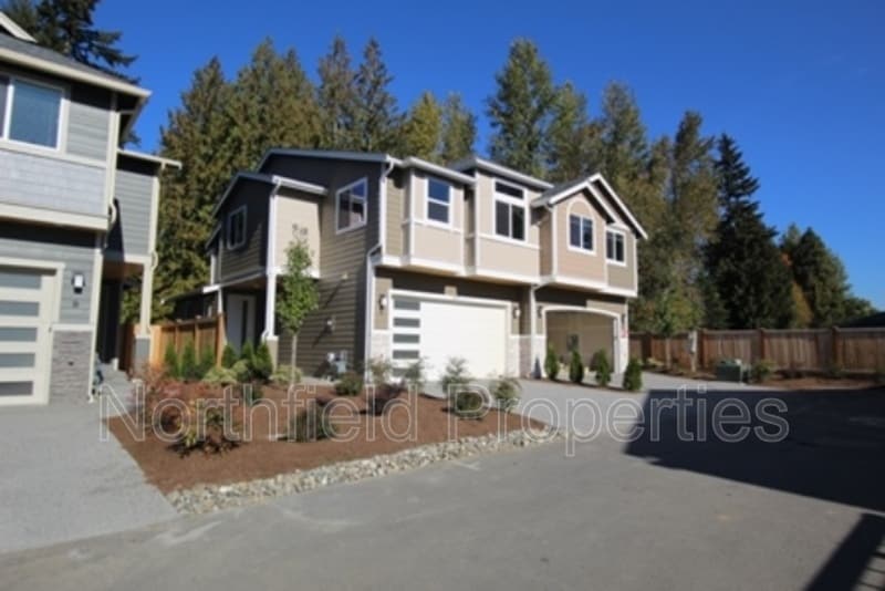 4857 100th St NE in Marysville, WA - Building Photo