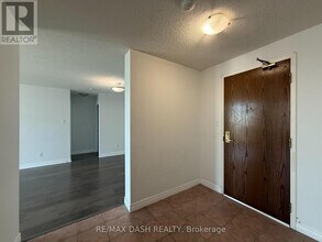 156-2156 Enfield Pl in Mississauga, ON - Building Photo - Building Photo