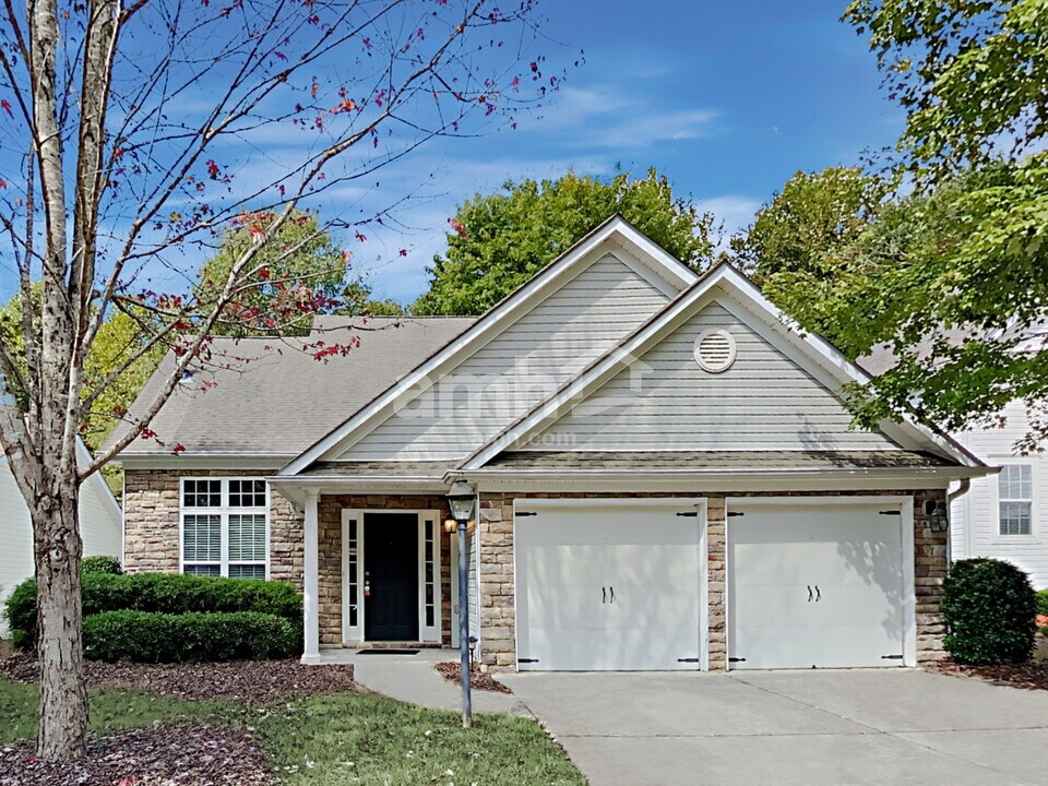5179 Centennial Creek View NW in Acworth, GA - Foto de edificio