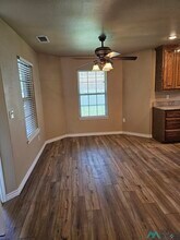 113 Mariposa Dr in Clovis, NM - Building Photo - Building Photo