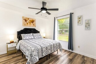 2301 Carlton Dr in Orlando, FL - Building Photo - Building Photo
