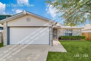 8010 Chestnut Barr Dr in Converse, TX - Building Photo