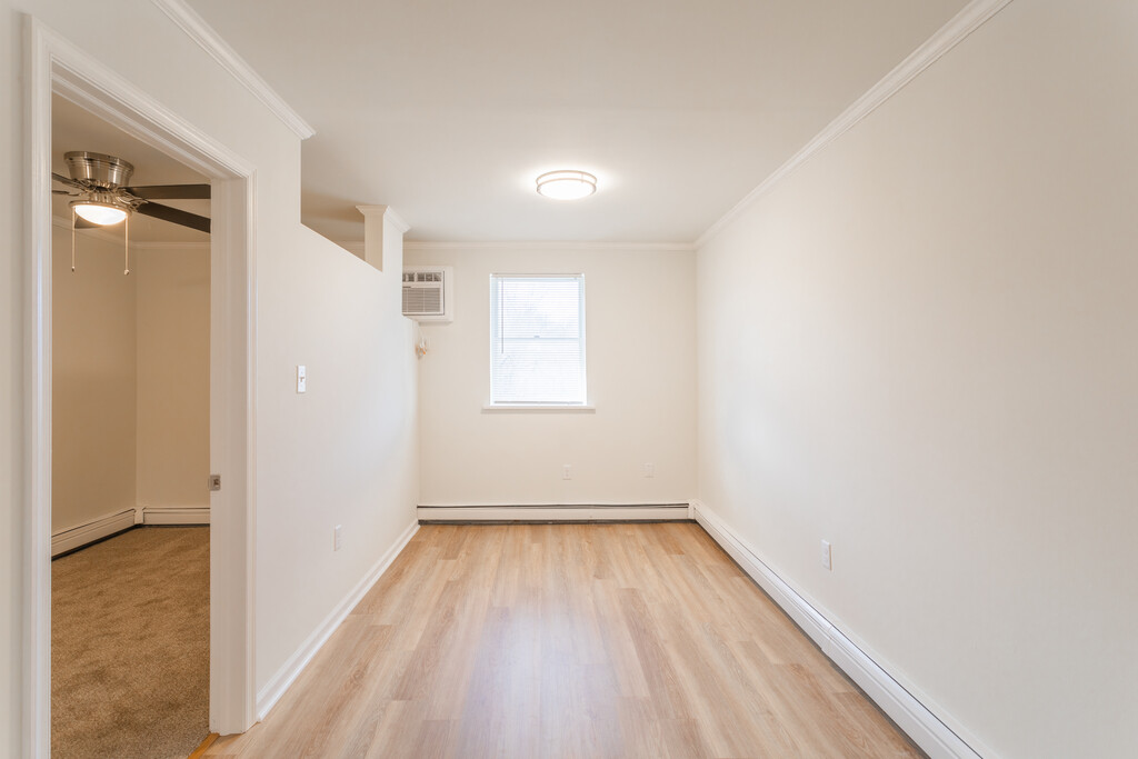 Riveredge Square Apartments in Spring City, PA