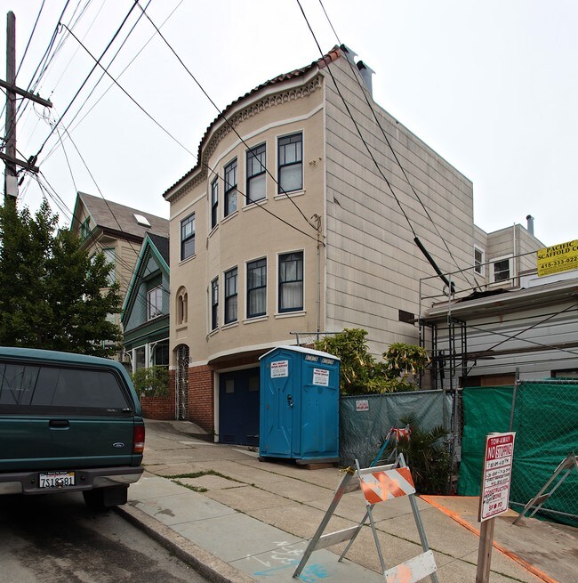 31 Chattanooga St in San Francisco, CA - Building Photo - Building Photo