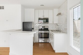 68080 Risueno Rd, Unit 70 B in Cathedral City, CA - Foto de edificio - Building Photo