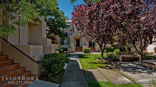 property at 129 E Court Ln