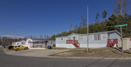 Orion Oaks in Gastonia, NC - Foto de edificio - Building Photo