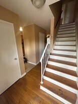 400 Davie Rd in Carrboro, NC - Building Photo