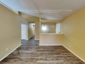 1028 Twin Falls Dr in Desoto, TX - Building Photo - Building Photo