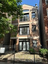 843 N Mozart St, Unit 1 in Chicago, IL - Building Photo