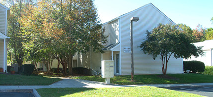 Midlands Townhomes in Williamsburg, VA - Building Photo - Building Photo