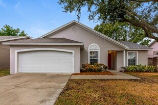 119 Lookout Dr in Apollo Beach, FL - Building Photo