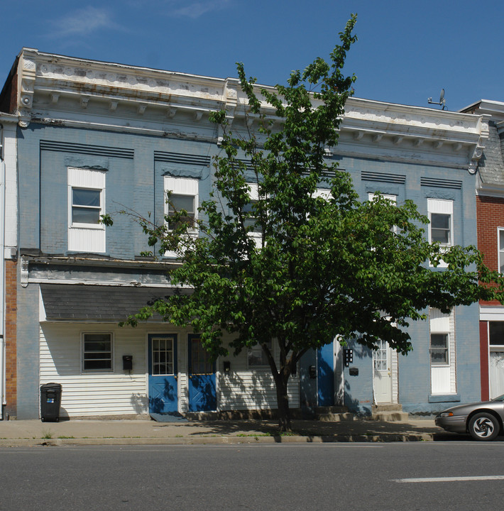 236 S Oak St in Mount Carmel, PA - Building Photo