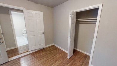 11314 Courtshire in Houston, TX - Building Photo - Building Photo