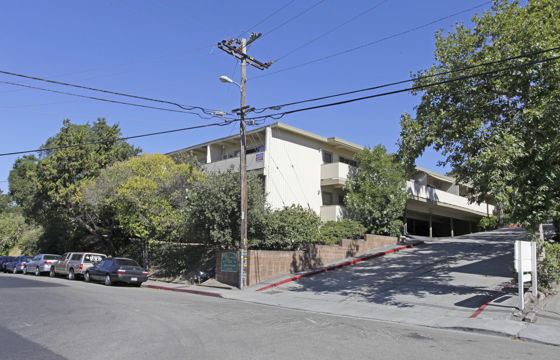 Broadway Plaza Apartments in Walnut Creek, CA - Foto de edificio