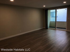 1371 S Beverly Glen Blvd in Los Angeles, CA - Building Photo - Building Photo
