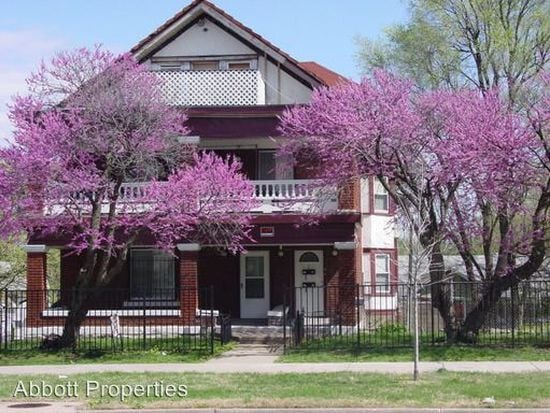 property at 621 Benton Blvd