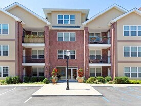 200 Carney St in Glen Cove, NY - Building Photo