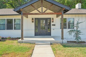 2008 NW 19th St in Oklahoma City, OK - Building Photo - Building Photo