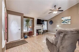 513 Hunters Glen St in Lewisville, TX - Building Photo - Building Photo