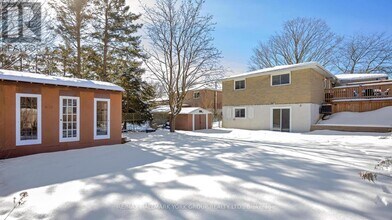 15 Banff Dr in Aurora, ON - Building Photo - Building Photo