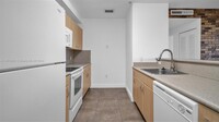 2400 SW 27th Ave, Unit 604 in Miami, FL - Building Photo - Building Photo