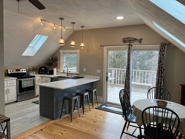 45 Low St, Unit B