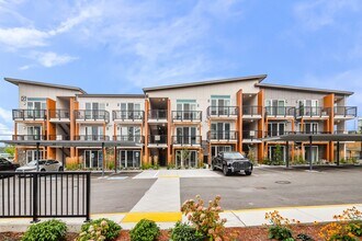 Allegro Apartments in Lynnwood, WA - Building Photo - Building Photo