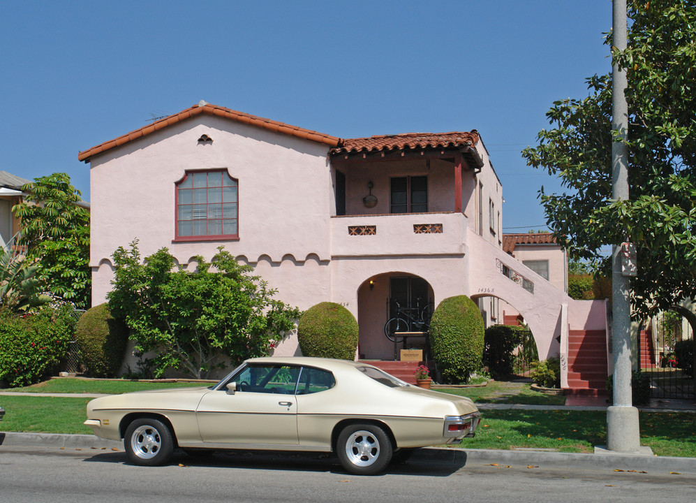 1434 S Crescent Heights Blvd in Los Angeles, CA - Building Photo