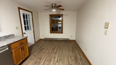 44 Garfield St in Saco, ME - Building Photo - Building Photo